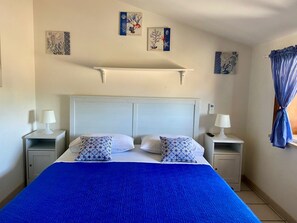 4 bedrooms, iron/ironing board, travel cot, WiFi