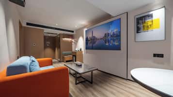 Executive Suite, 1 Bedroom, Air conditioning | Interior