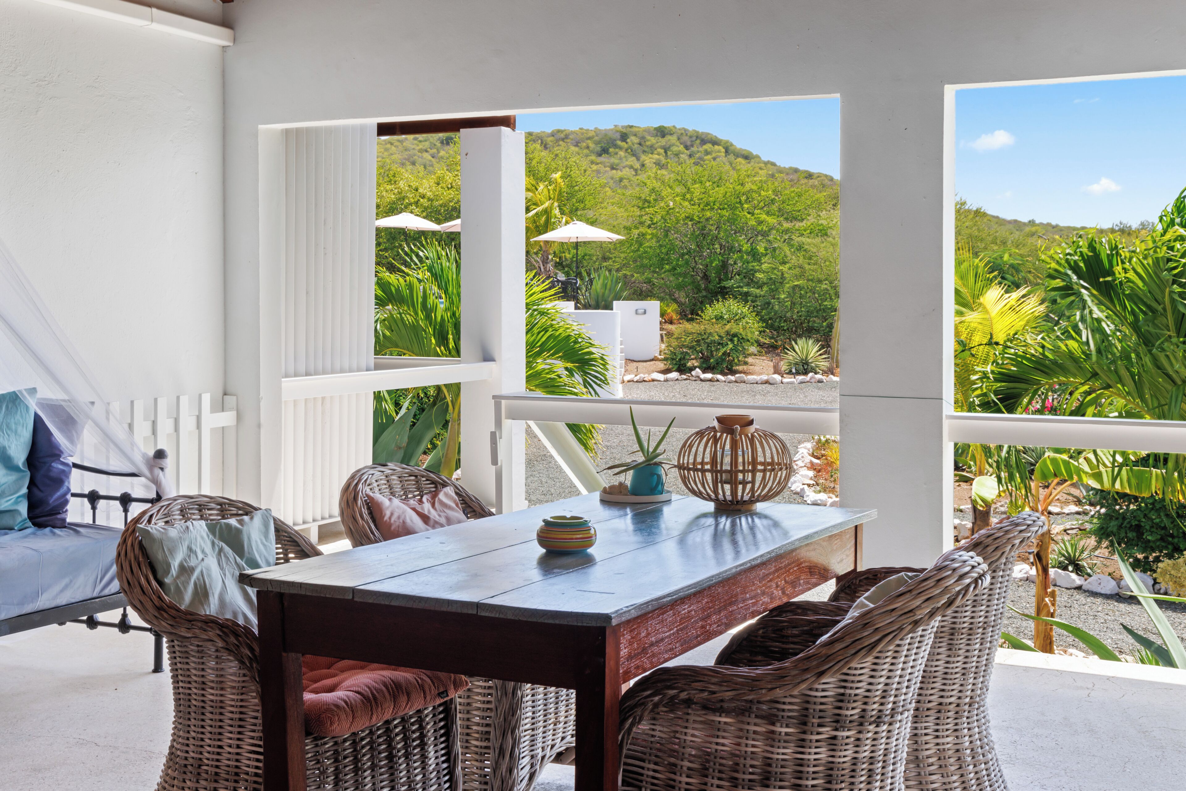 Luxury Studio Suite, Patio, Hill View | Terrace/patio