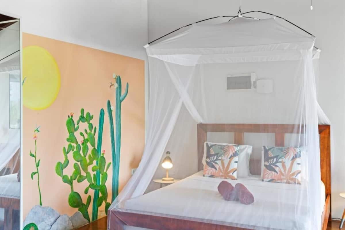 舒适开间, 泳池景观