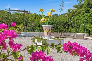 Front of property - Villa San Sebastian Curacao (Fontein)