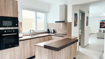Villa, City View, Poolside | Private kitchen | Fridge, microwave, oven, stovetop