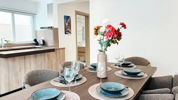 Villa, City View, Poolside | Dining