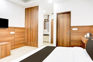 1 bedroom - Deluxecybercity U19 (Gurugram)