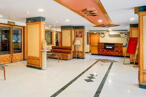 Reception - Super Townhouse Subhash Nagar (Jaipur)