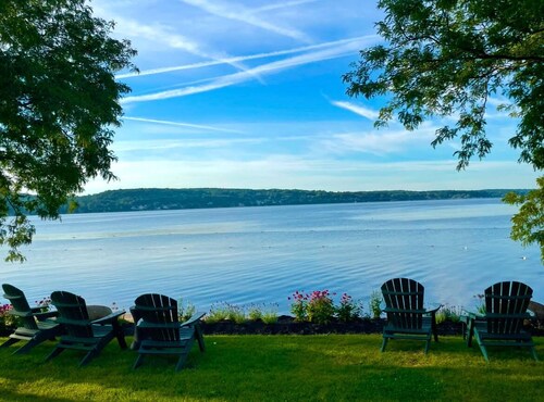 Saratoga Triple Play: Horses, Hot tub, Lake Living, Indoor & Outdoor Pools