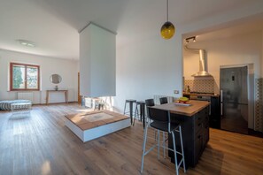 Interior - Casale Ziarelli - Large apartment with pool and view of Assisi (Umbria)