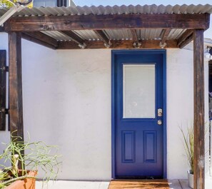 Exterior detail - Pet-Friendly In-Law Suite Near Airport & Downtown (Phoenix)