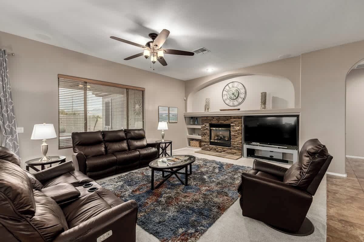 Spacious 3br W/ Pool & Spa Near Gila River Casino - Chandler, AZ