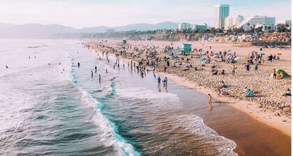 Sea Glass Jade' Oceanfront Full Beach & Ocean View Premium location 1BR 1BA