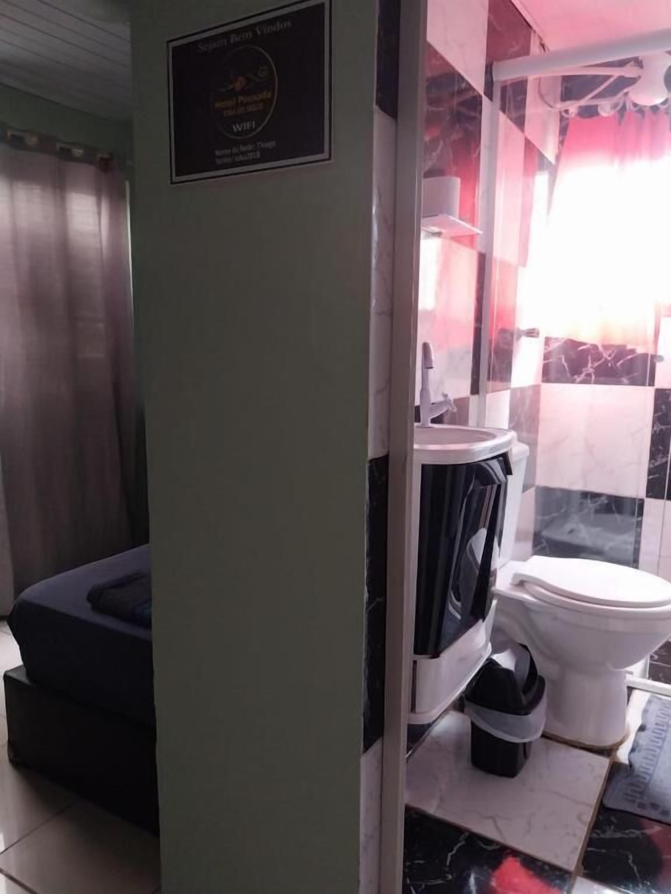 Classic Single Room | Bathroom | Shower, soap, toilet paper