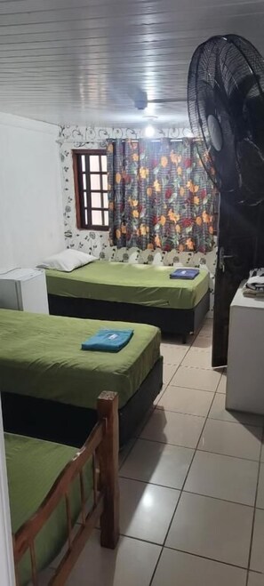 Classic Triple Room | Free WiFi - Hotel Toka do Skillo (Arujá)