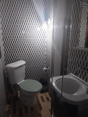 Chambre Classique avec lits jumeaux | Salle de bain