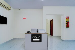 Reception - Deluxe Collection O Prozone Mall Coimbatore (Coimbatore)