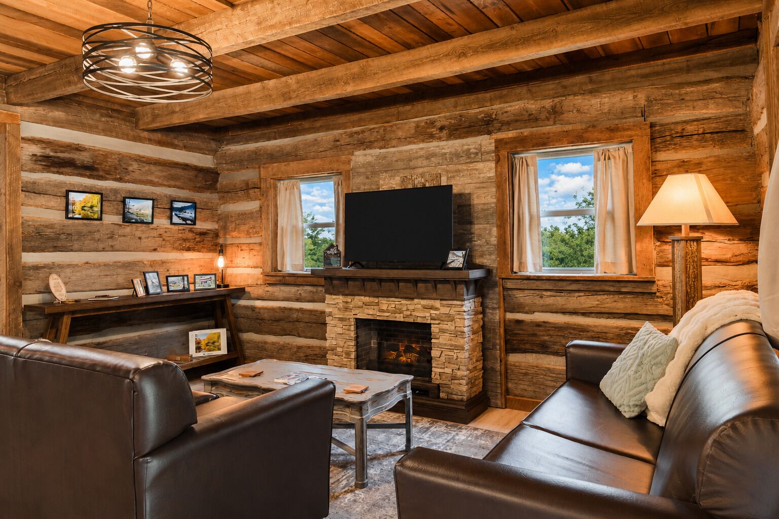 Smart TV, fireplace