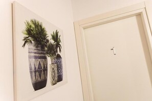 Interior - Quattro Canti (Carini)