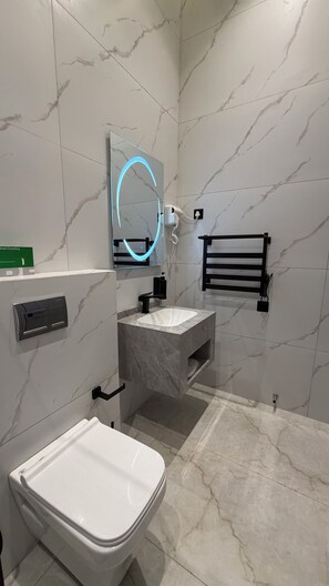 Apartment, 1 Bedroom, Accessible, Smoking | Bathroom - 107 Tara-jre Jabal Al Lweibdeh With Stunning View (Amman)