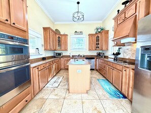 Private kitchen - Hyde Park spacious 3-bedroom townhome with gym & sauna (Tampa)