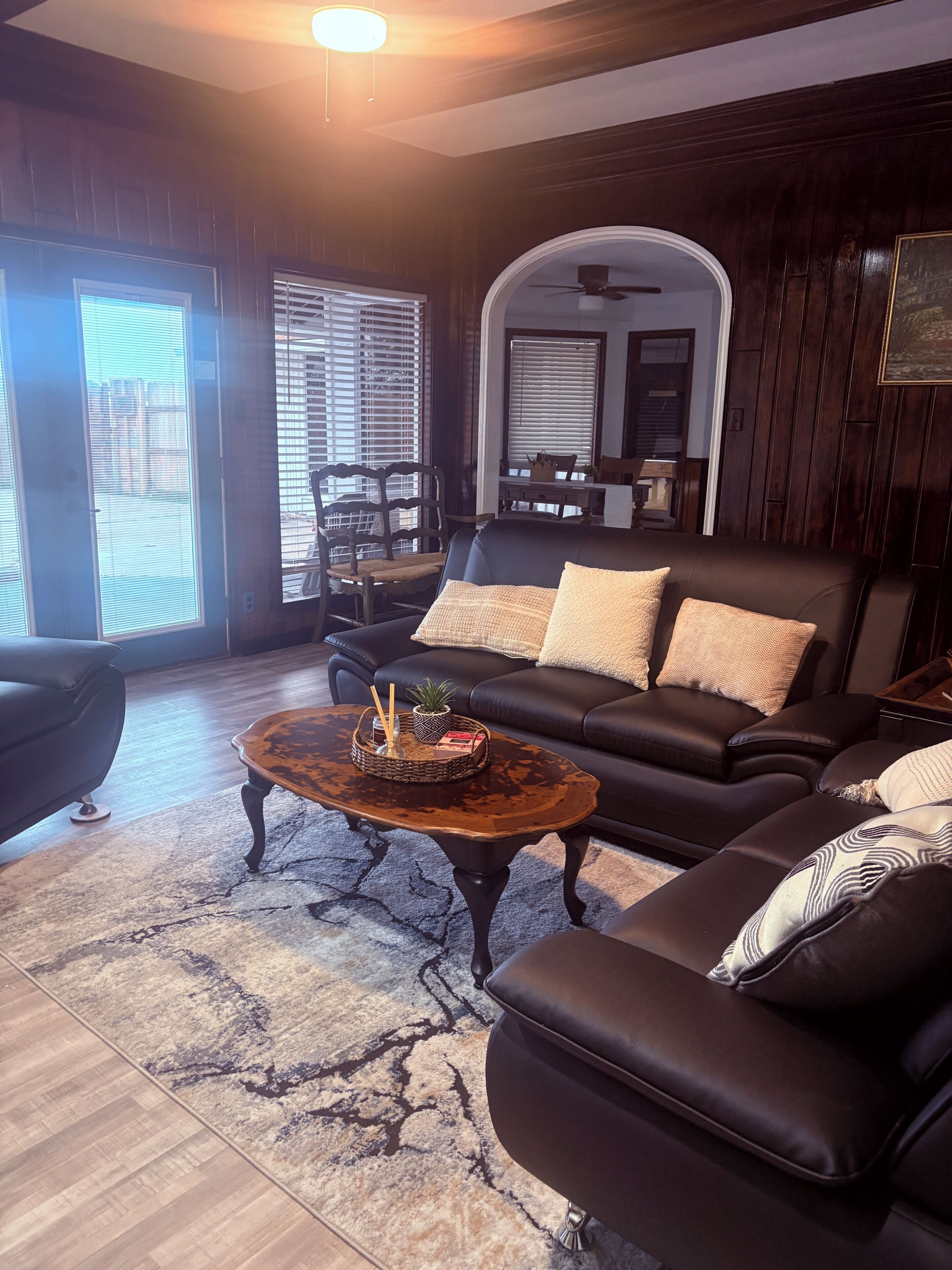 Beckys Country Come To Town  Private Billiards Lounge & Cozy Retreat - Iowa, LA