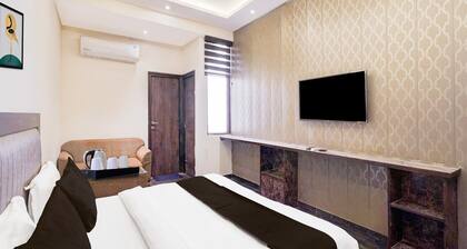 Super Collection O Sector 108 Noida