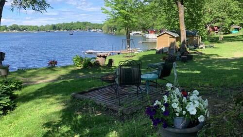 Spring-Fed Cabin w/ Waterfall & Lake Access, Kayaks & Fishing - Cabin 6
