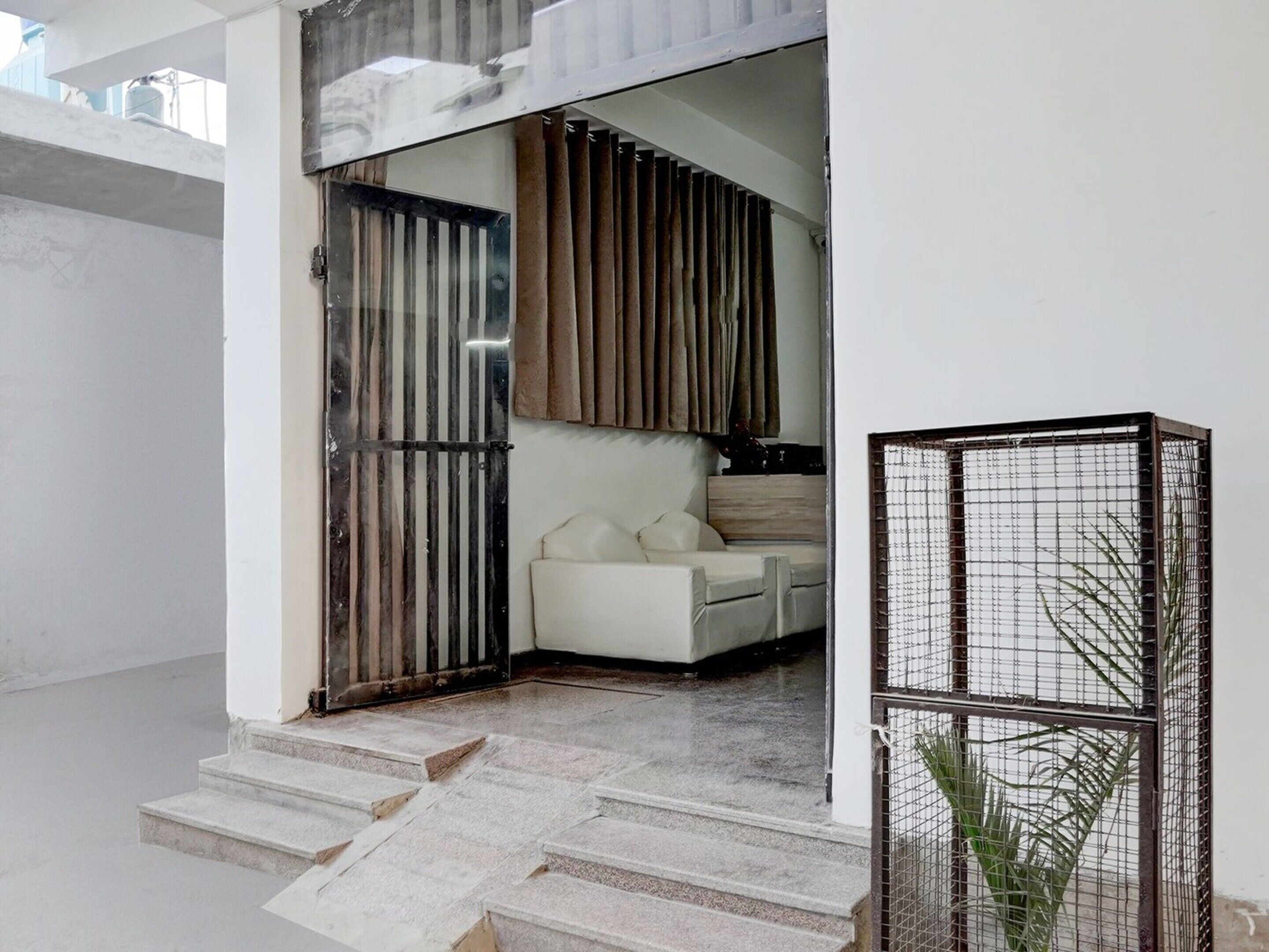 House | Reception