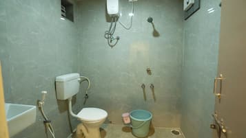 Family Quadruple Room | Bathroom