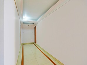 Interior - Deluxe Super Hotel O Bhagalpur Railway Junction (Bhāgalpur)