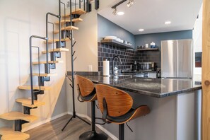 Private kitchen - Dome near Monteagle - Pelham, Tennessee (Tracy City)
