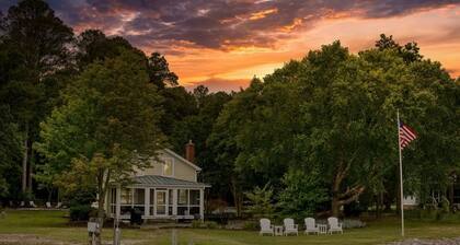 Grace Creek Cottage, Minutes to St. Michaels, Pool, Dock