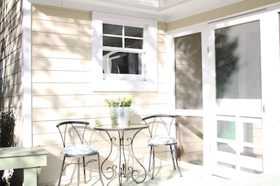 Grace Creek Cottage, Minutes to St. Michaels, Pool, Dock