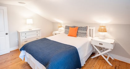 Grace Creek Cottage, Minutes to St. Michaels, Pool, Dock