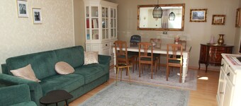 Spacious first floor apartment with beautiful inner courtyard