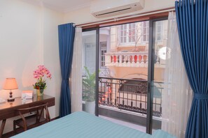 Family Quadruple Room, City View | Desk, free WiFi - IL DIVO Hotel & Spa Hanoi Old Quarter (Ha Noi)
