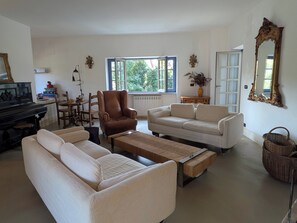 Fireplace - Villa Lia cozy apartment for groups and families up to 10 people  (Sacrofano)