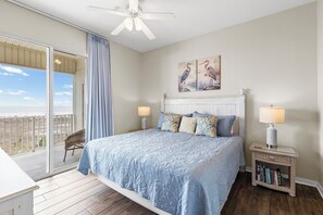 Room - The Inn #412 ~ Top Floor ~ Amazing Views (Dauphin Island)