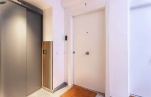 Interior - StayCampNou Balcony Apartment · Camp Nou · Fira · BCN (L'Hospitalet de Llobregat)