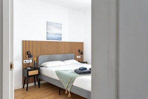 Zimmersafe, Bügeleisen/Bügelbrett, WLAN, Bettwäsche