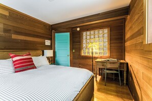 Room - Spacious & Magical 6-Bedroom Woodstock Getaway on Large Private Property (Woodstock)