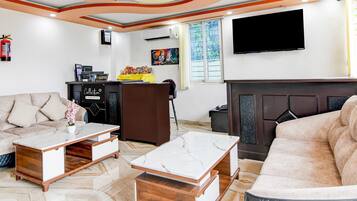 House | Reception