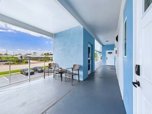 1 bedroom - Stylish Loft Minutes From Beach Port - Unit 204 (Cape Canaveral)