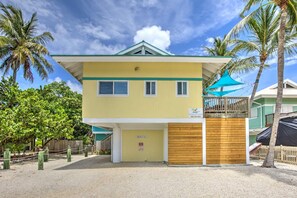 2 bedrooms - Waterfront Retreat 35 Dock Hot Tub Pool (Marathon)