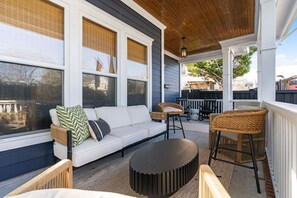 Terrace/patio - Downtown Wilmington | Walk to Riverwalk & Live Oak (Wilmington)
