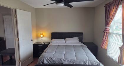 Cozy 1-bedroom apartment in pleasant Camanche with AC. On the Mississippi River