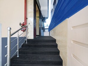 House | Reception - Hotel O Lalganesh Royal Avenue (Guwahati)