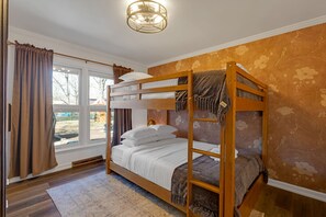 5 dormitorios, tabla de planchar con plancha, wifi gratis y ropa de cama
