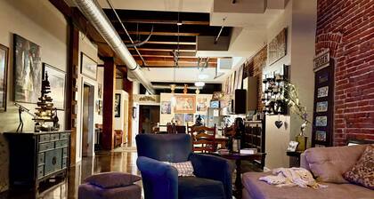 Local Artist Loft in River Market - 2026 World Cup