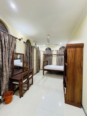 Room | Iron/ironing board, free WiFi - Manzoni resting home (Zanzibar Town)