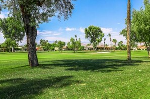 Golf - Modern Fairway Retreat with Pool access in Bermuda Dunes Country Club. (Bermuda Dunes)