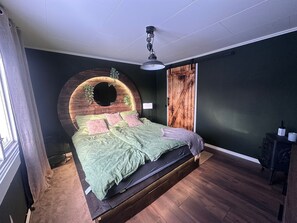 Room - Vrbo Property (Örsjö)